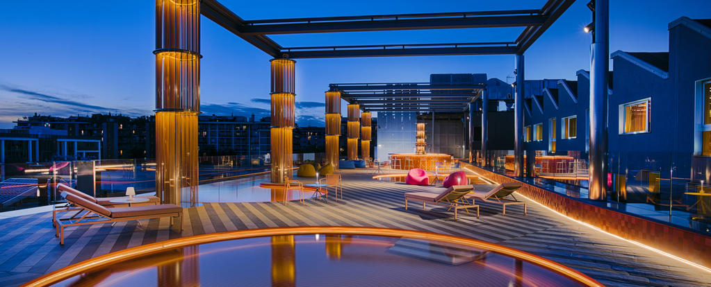 nhow_Milano_Hotel_Facilities_Terrace_Vertigo_Night