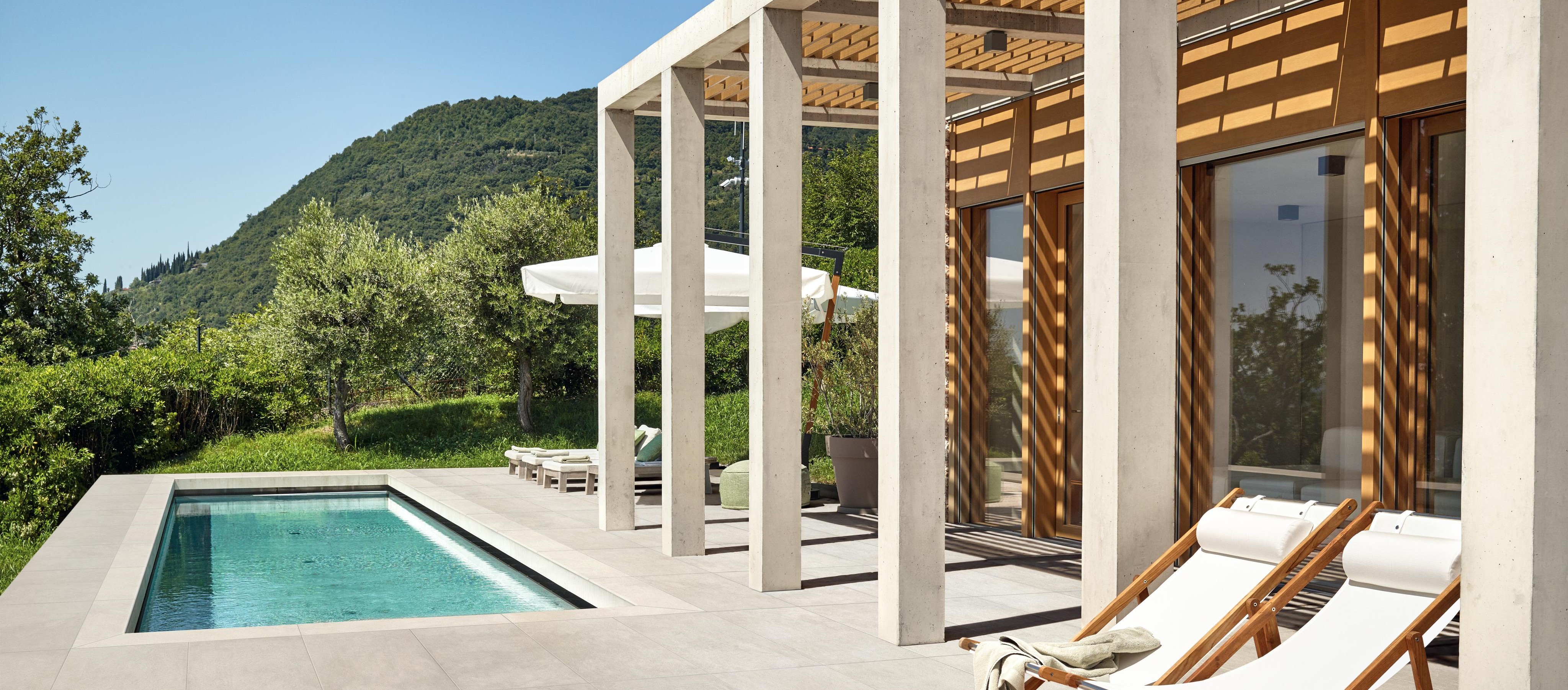 Villa In & Out