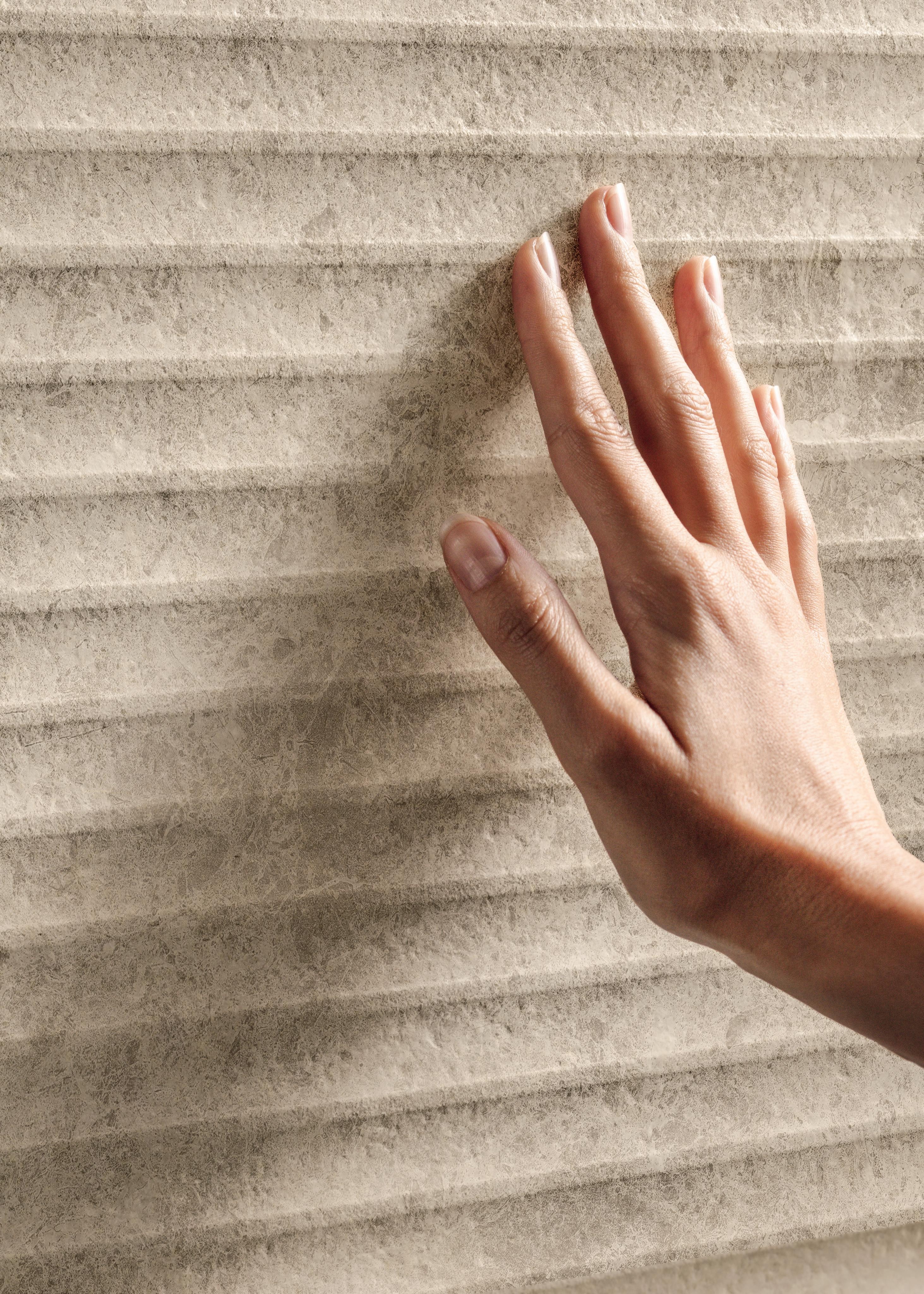 AtlasConcorde_Nyra_012_05M_3dsaddleHay