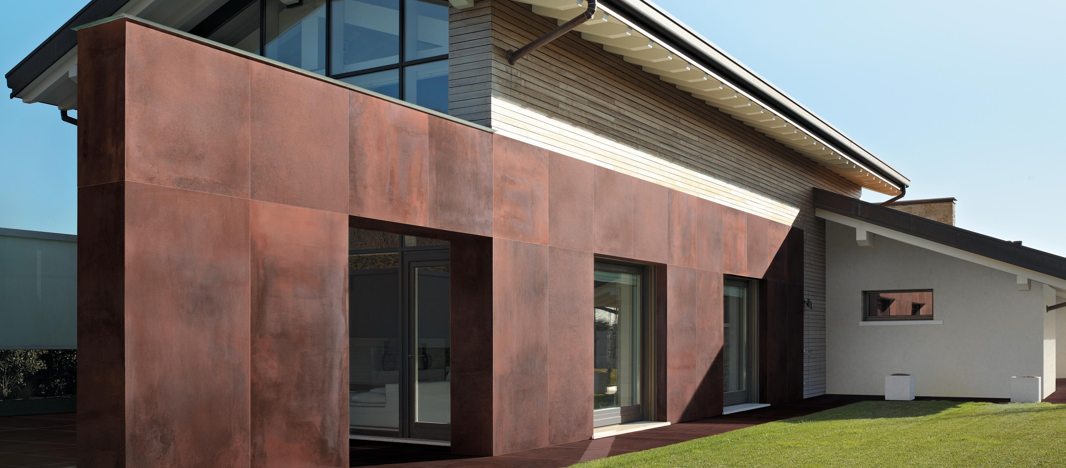 Villa avec piscine au goût industriel