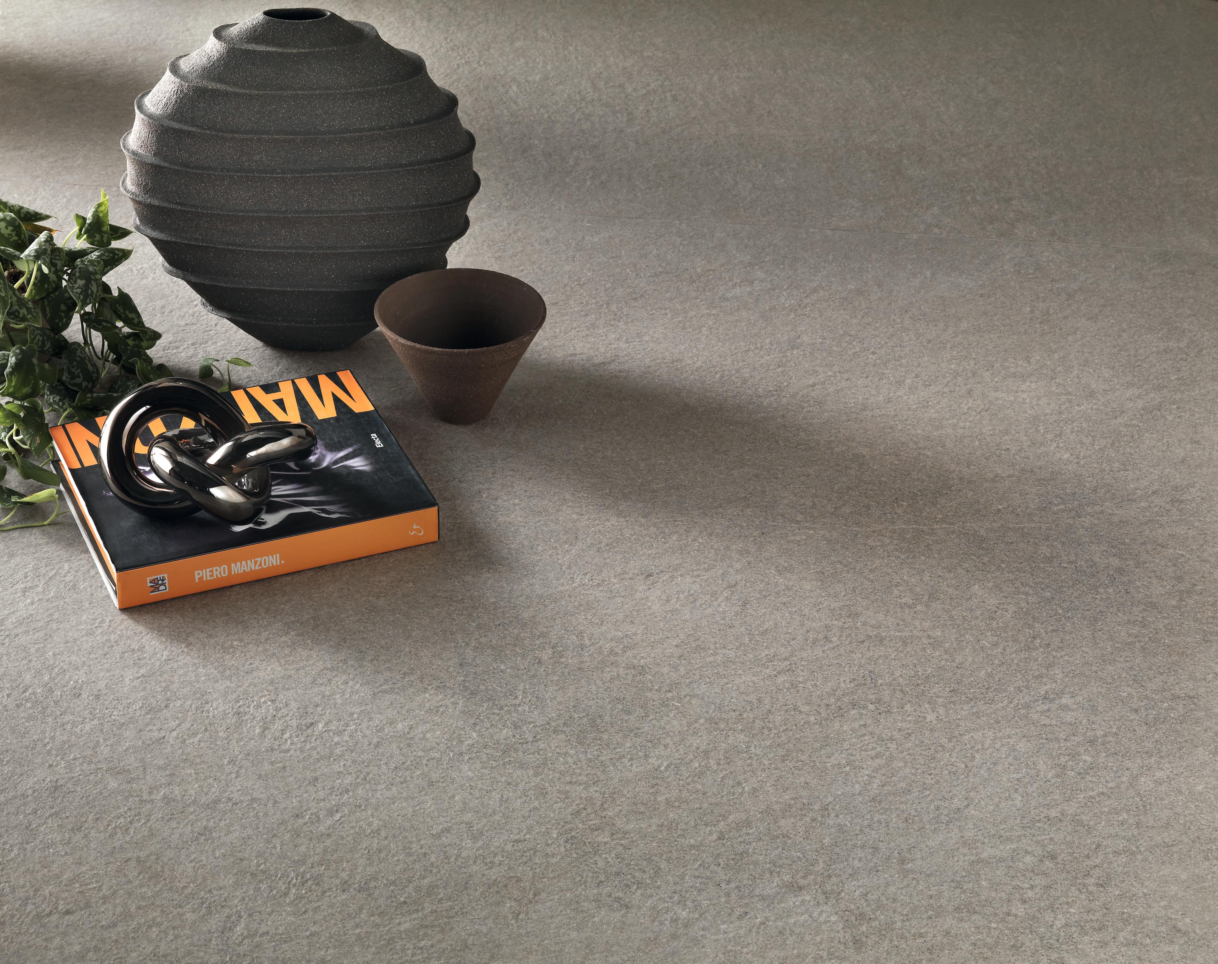 Piastrelle grande formato Soggiorno Effetto pietra Grigio