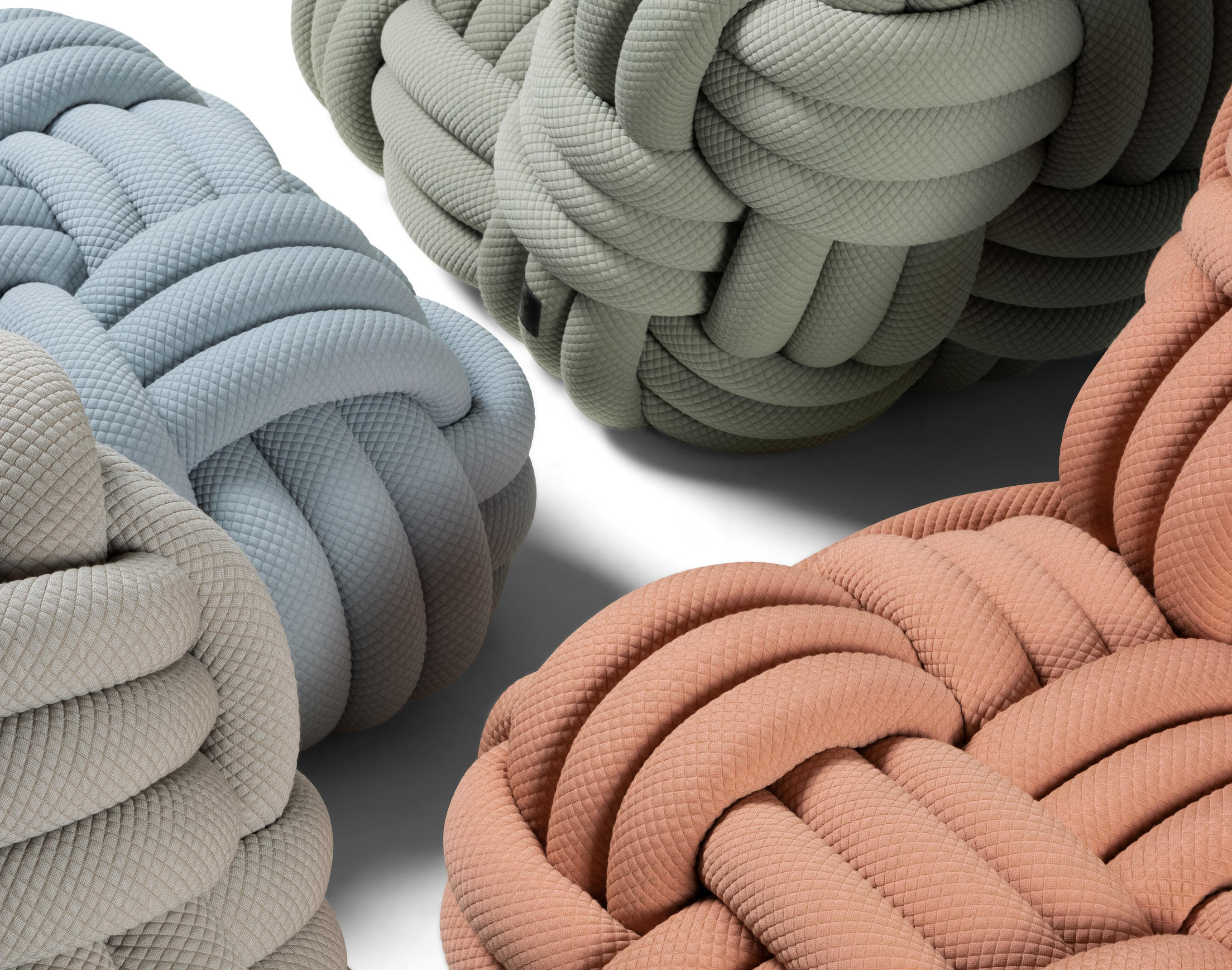 knitty-lounge-chairs-combined