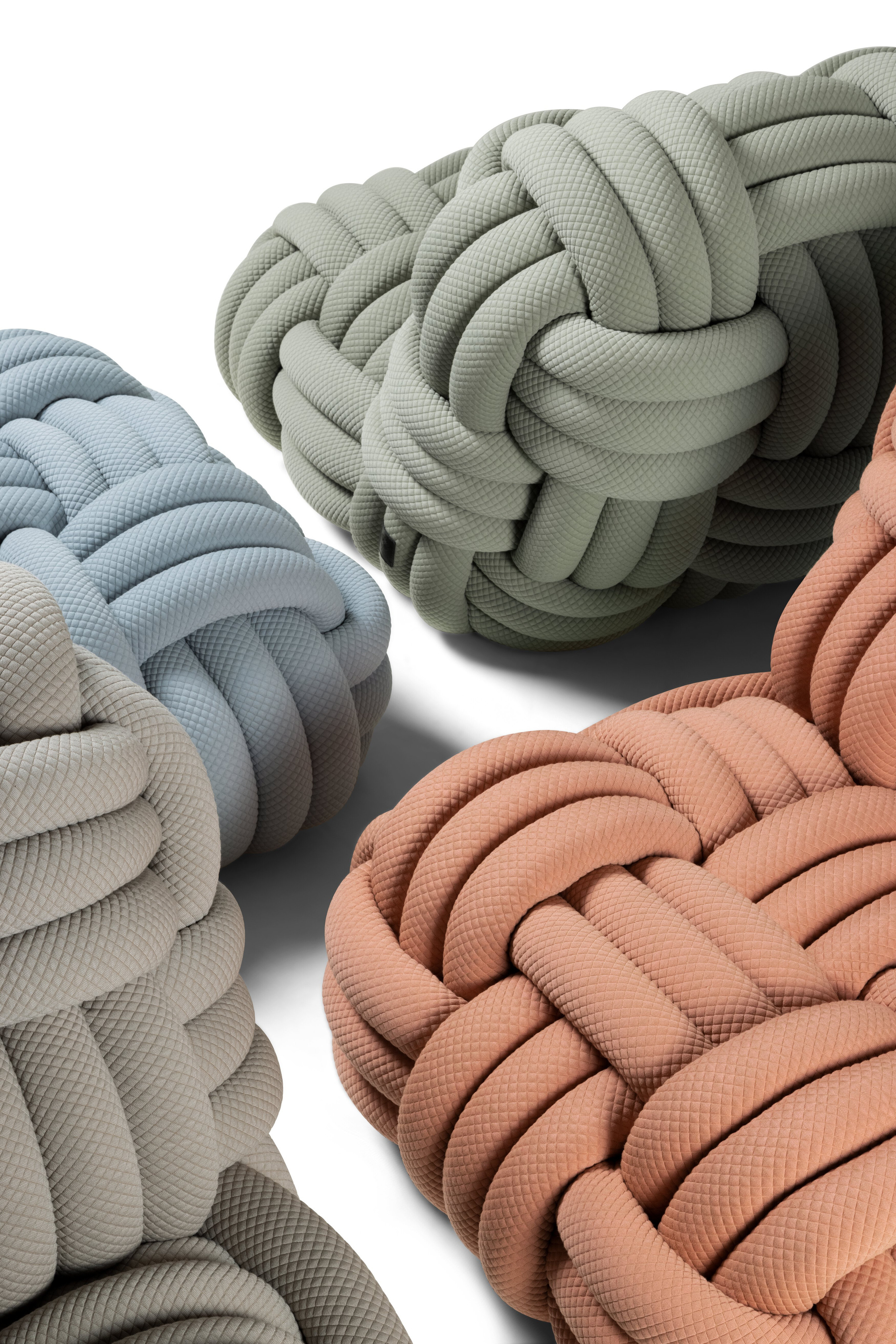 knitty-lounge-chairs-combined