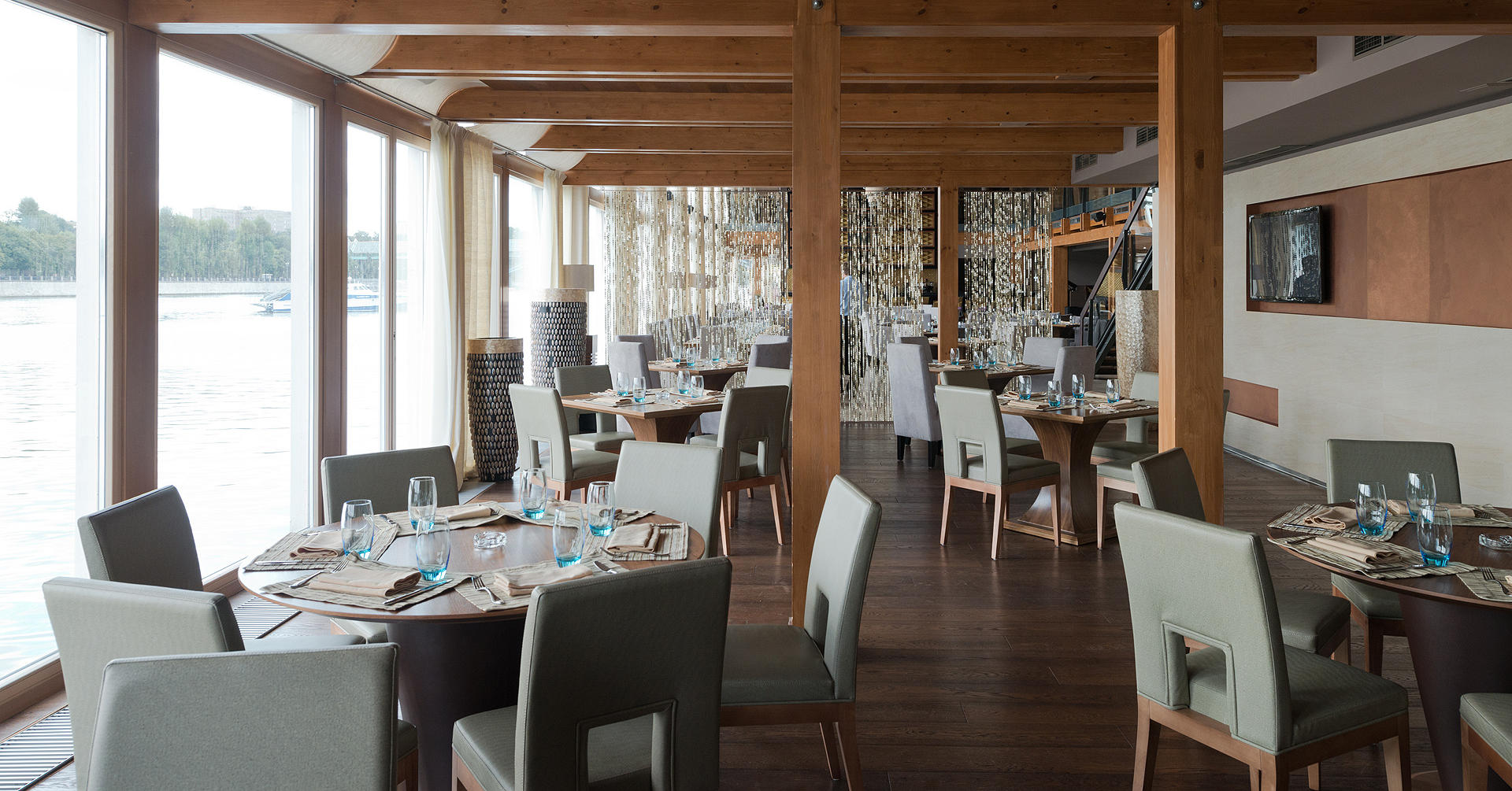 AtlasConcorde_Neskuchniy Sad Restaurant_Russia_002
