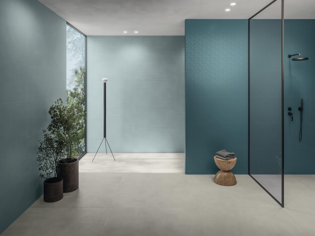 AtlasConcorde_BoostColor_001_02_Iris-FrogNavy-Iris3DPleat