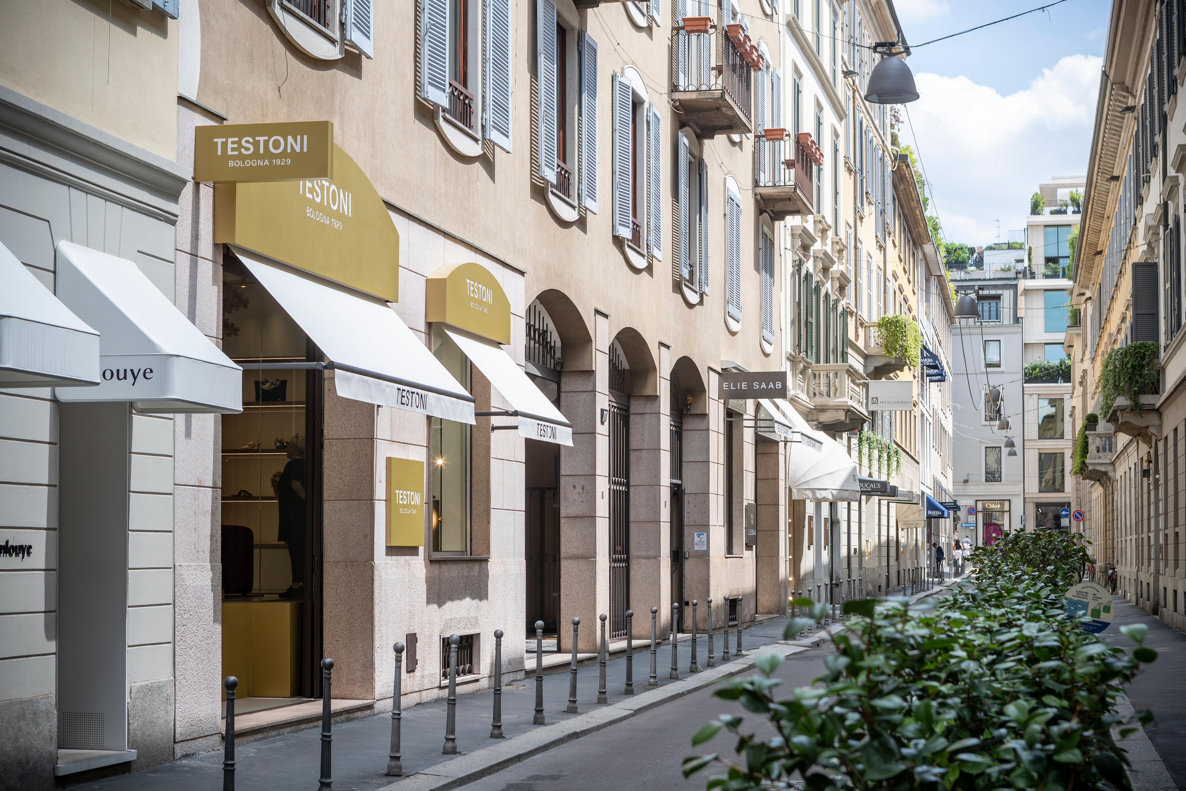 Atlas Concorde_Testoni Boutique_002
