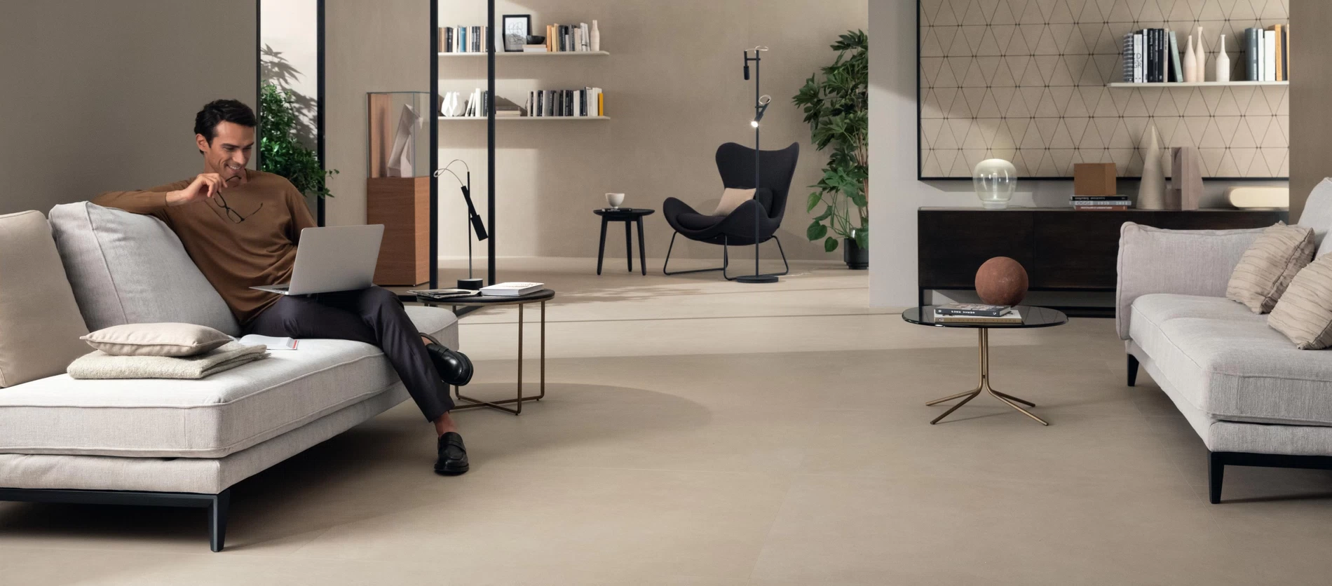 Raw-earth-effect porcelain tiles: ideas for your home