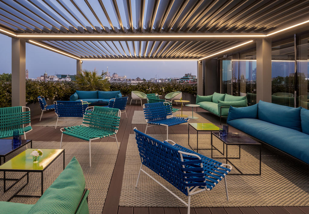 08_Rooftop_Sadler_ph_DiegoDePol