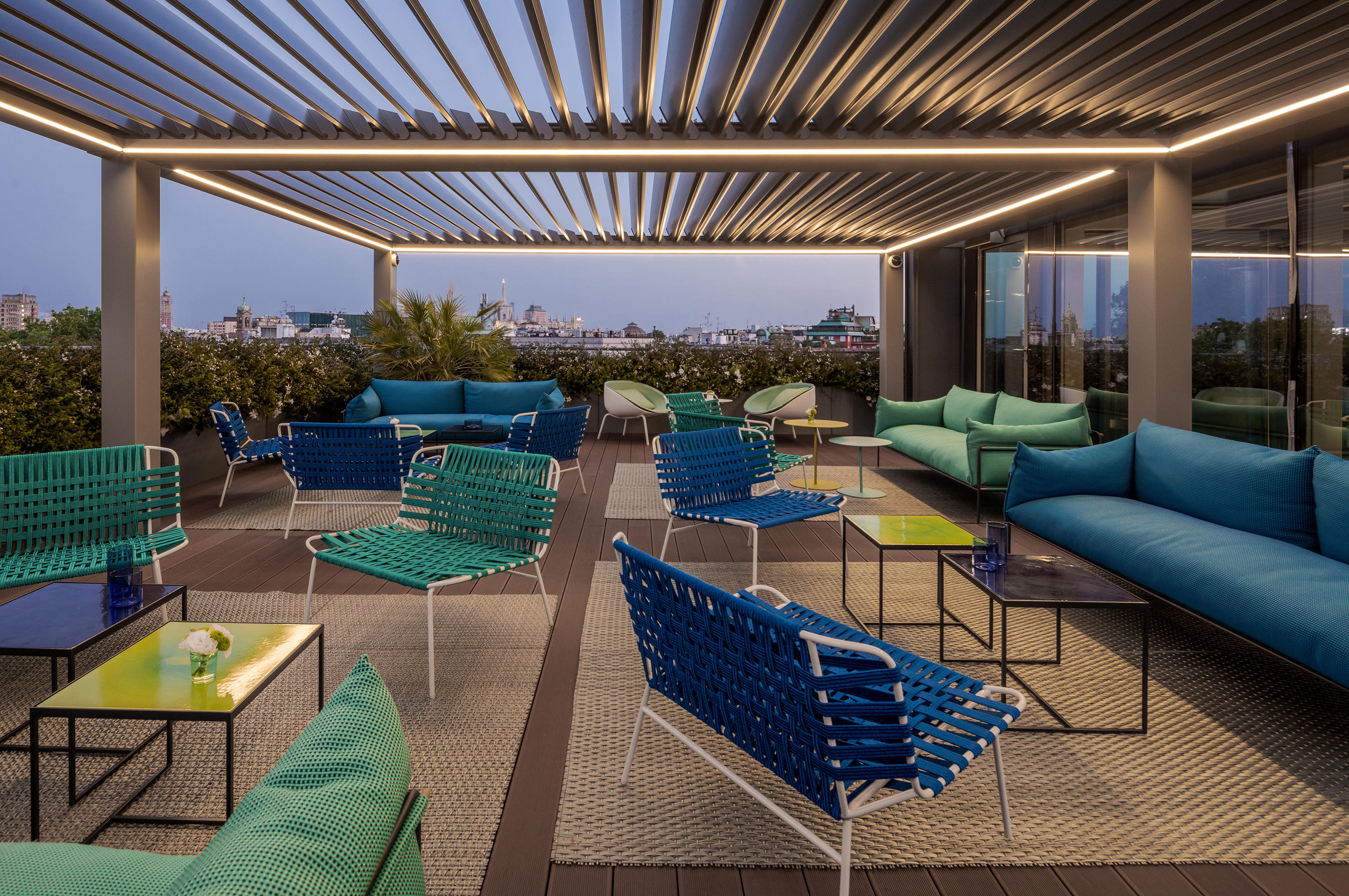 08_Rooftop_Sadler_ph_DiegoDePol