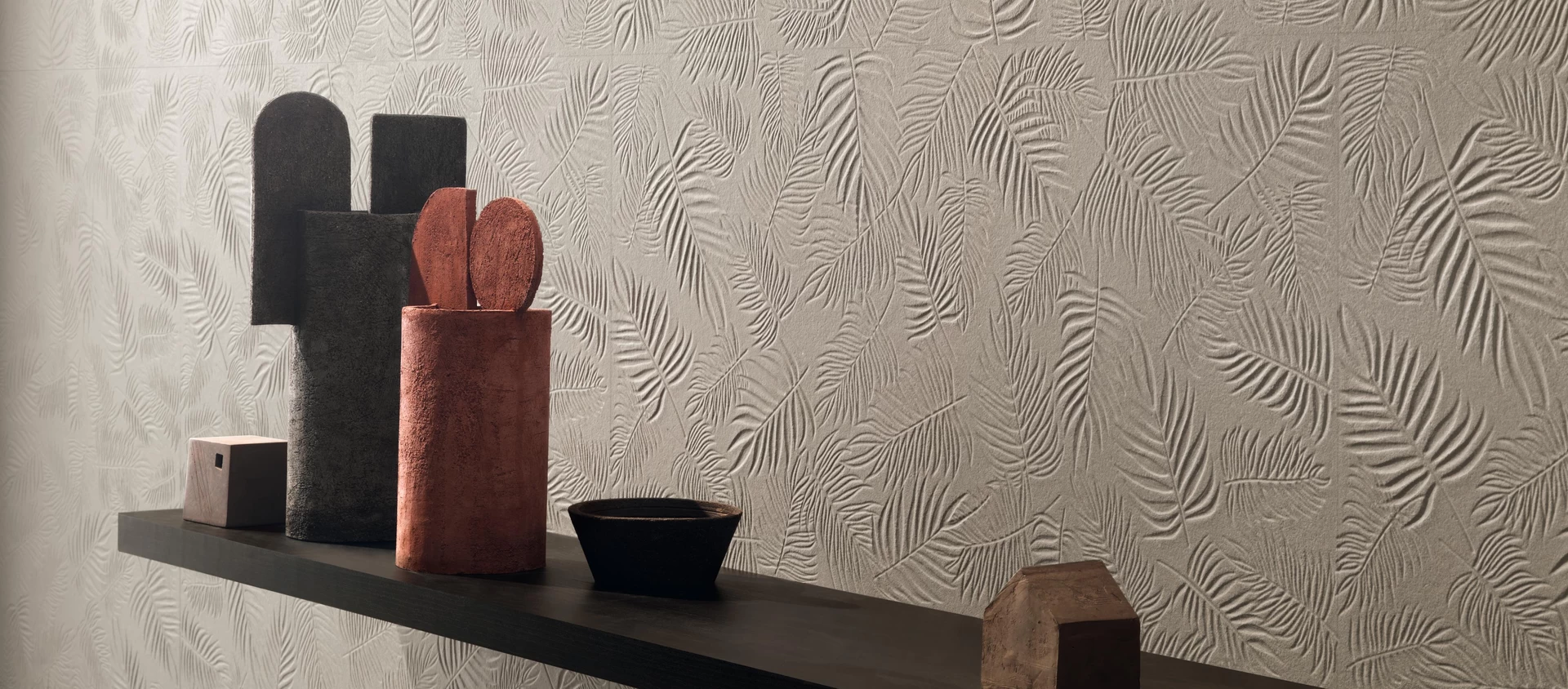 AtlasConcorde 3DWallCarve 001a 01 Leaf-Ivory