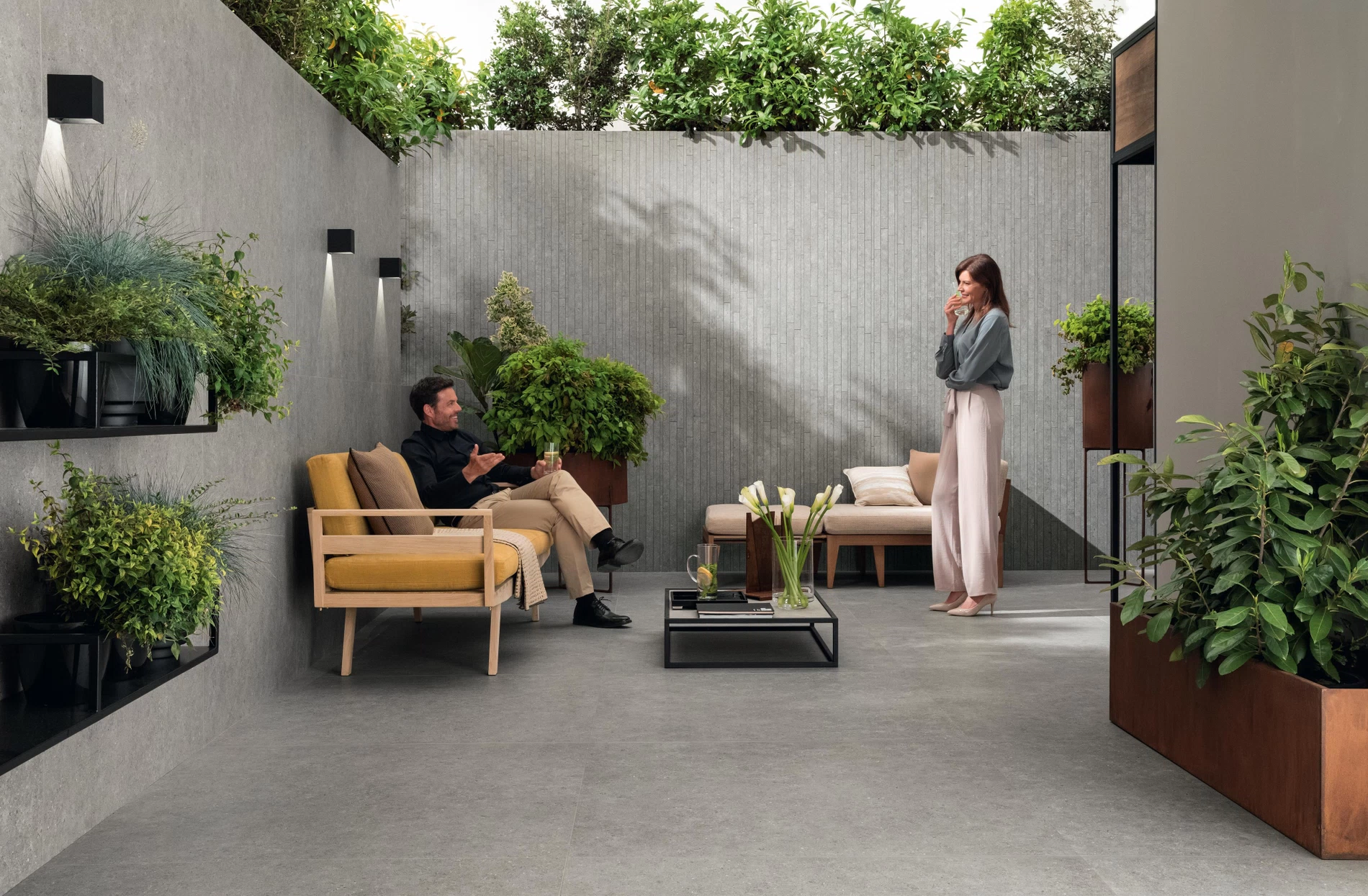 The stone effect outdoors: beauty and superior performance