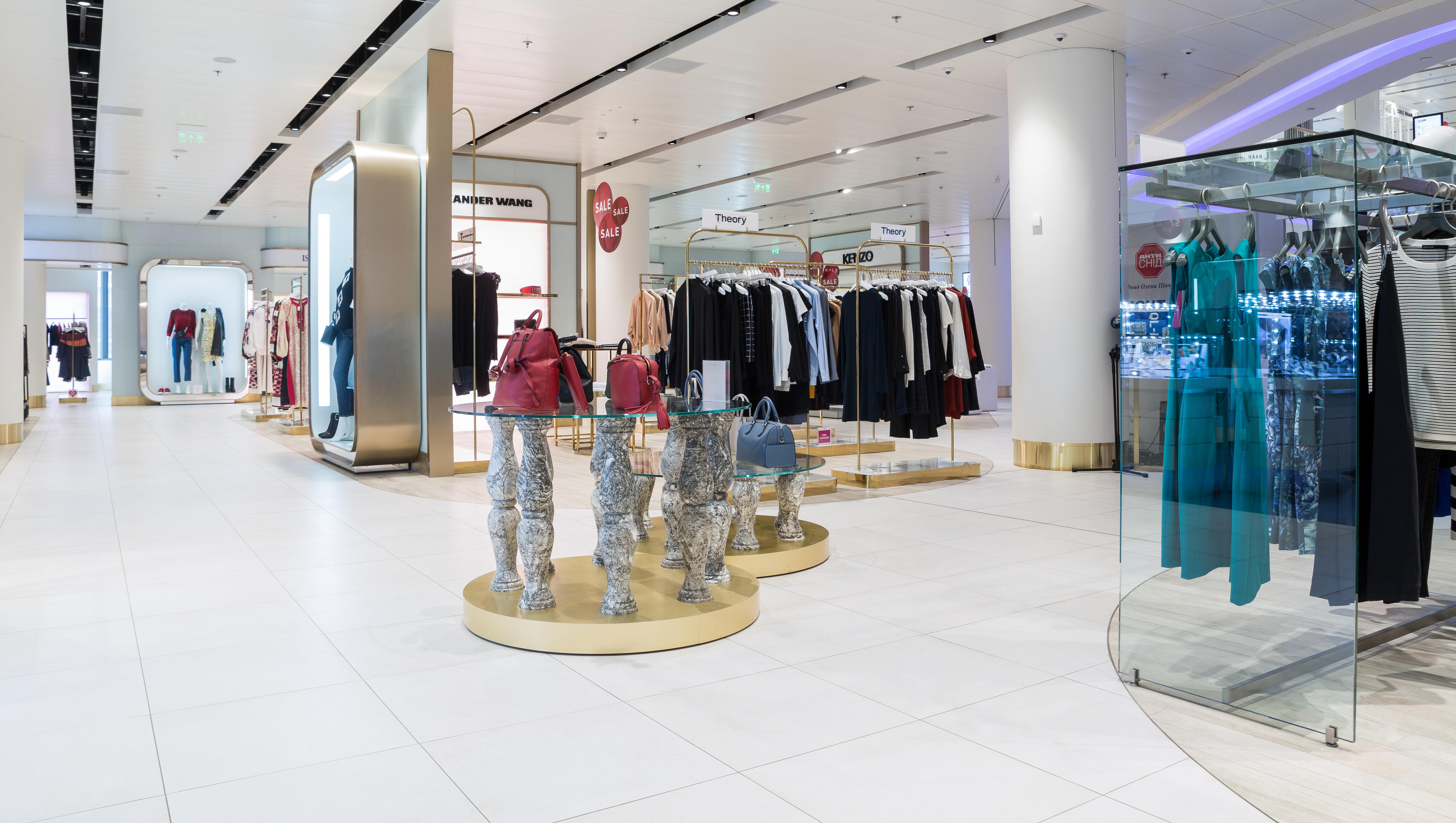 AtlasConcorde_Tsum Shopping Mall_Ucraina_004