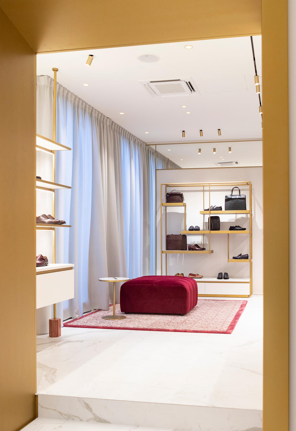 Atlas Concorde_Testoni Boutique_024