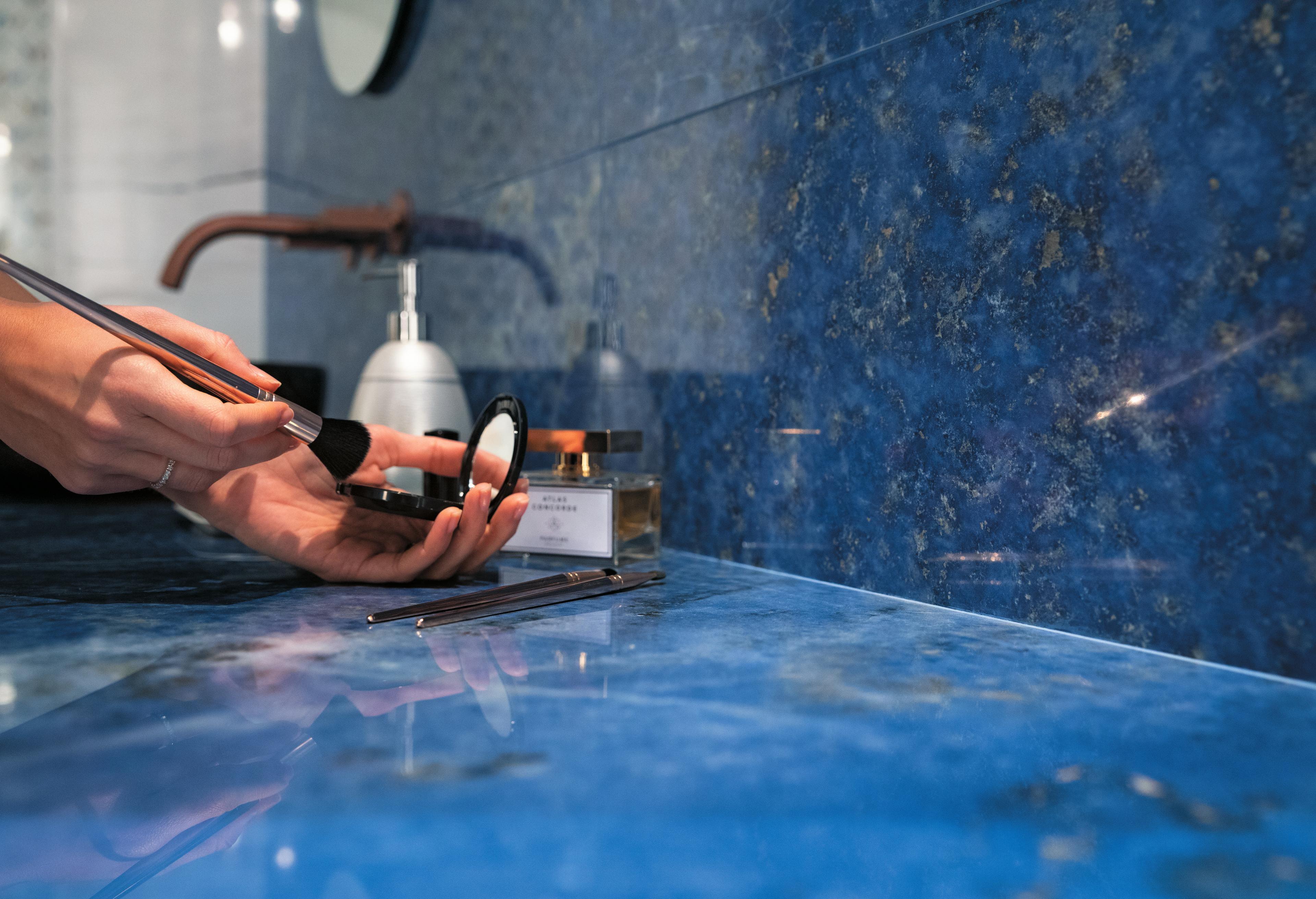 Rivestimento Bagno Effetto marmo Blu