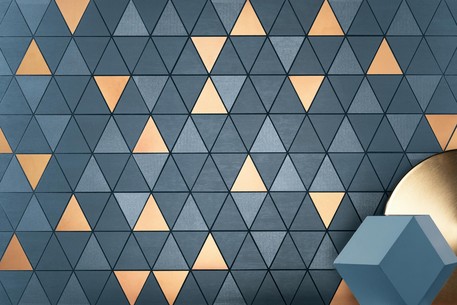 Ein an metallisierten Geometrien und Motiven reiches Dekorangebot
