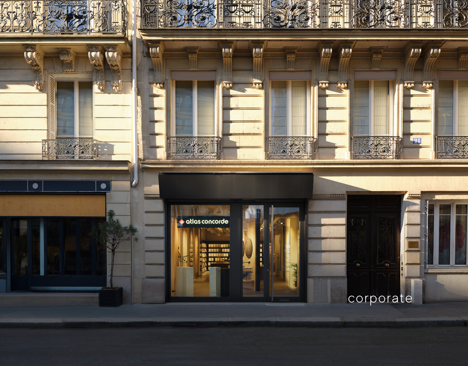 News - Paris Studio