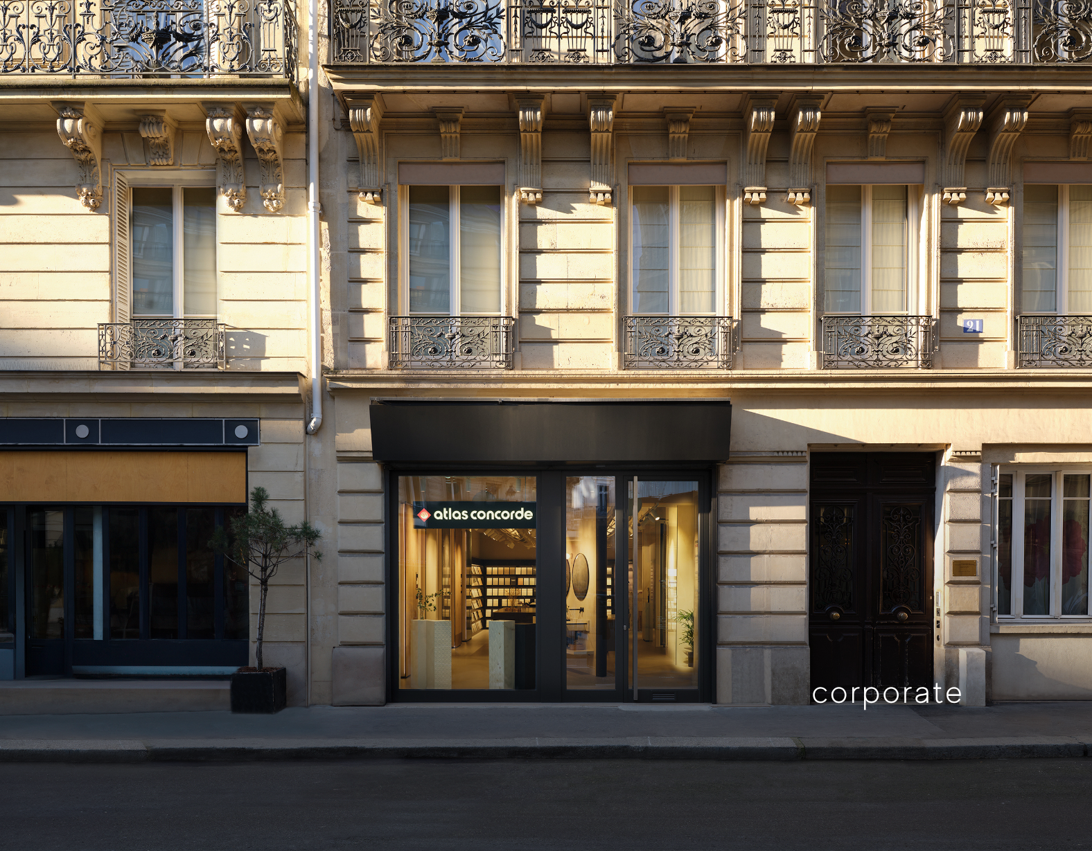 News - Paris Studio