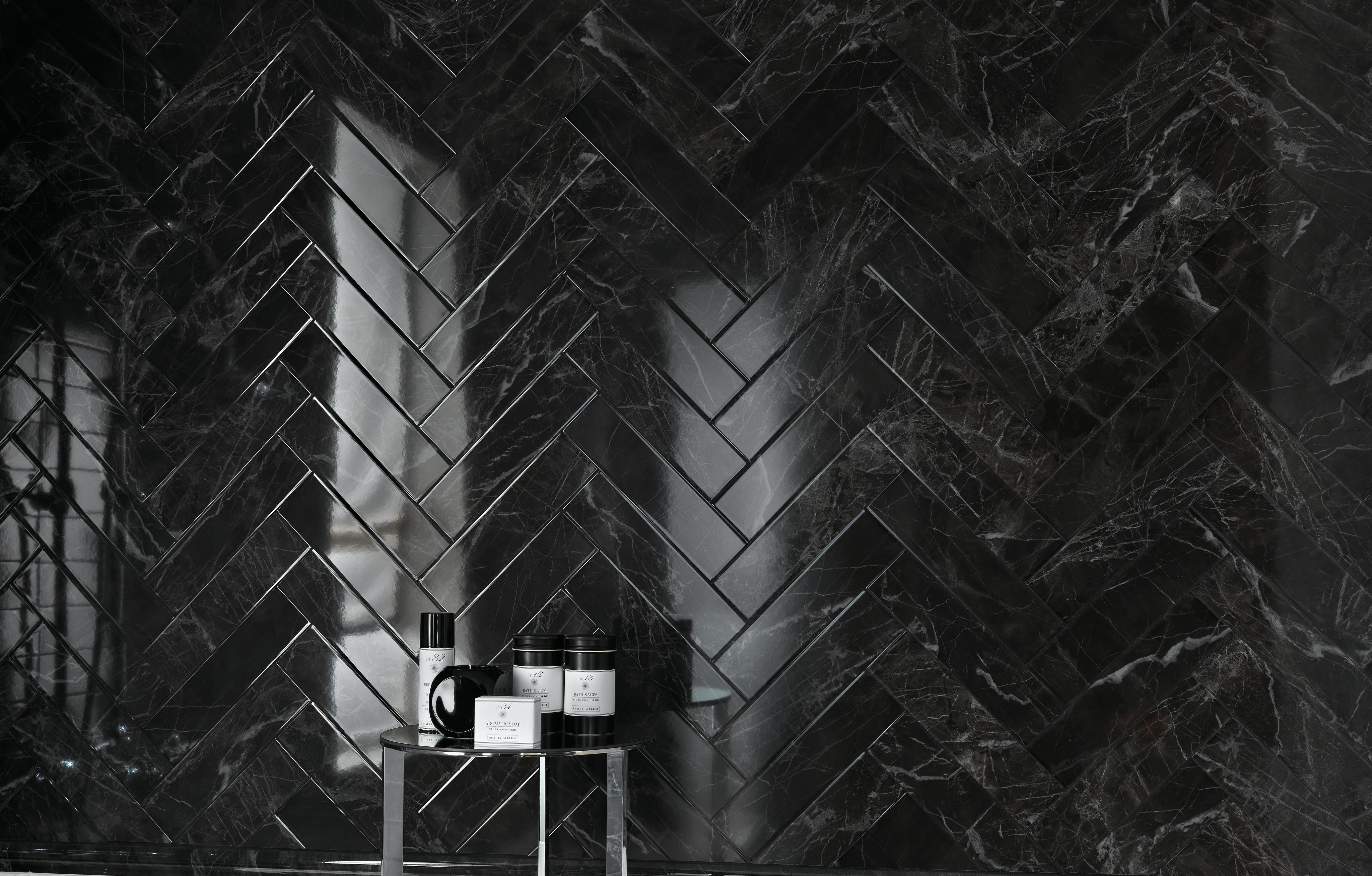 Brick Noir St. Laurent