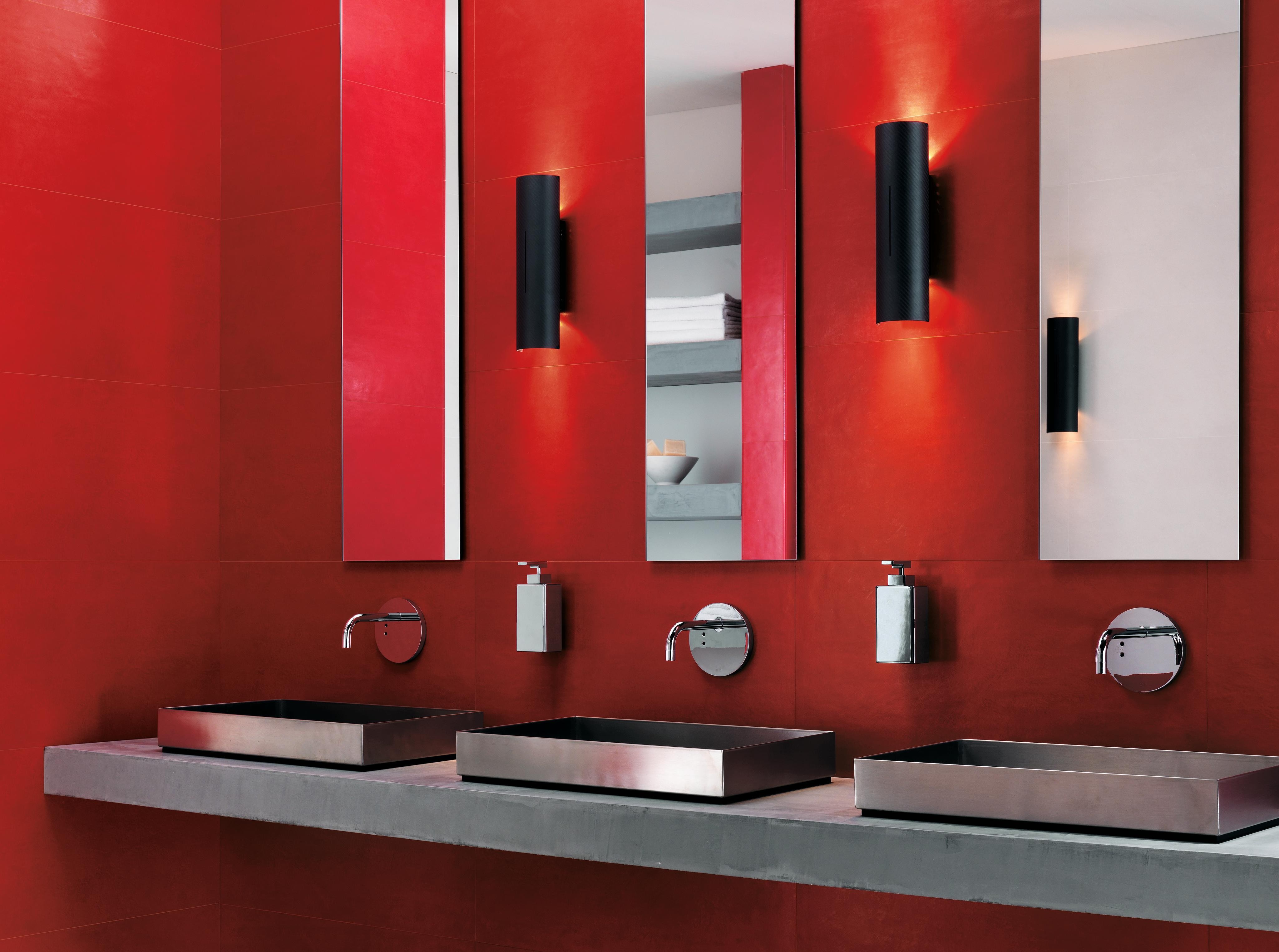 Ewall Red