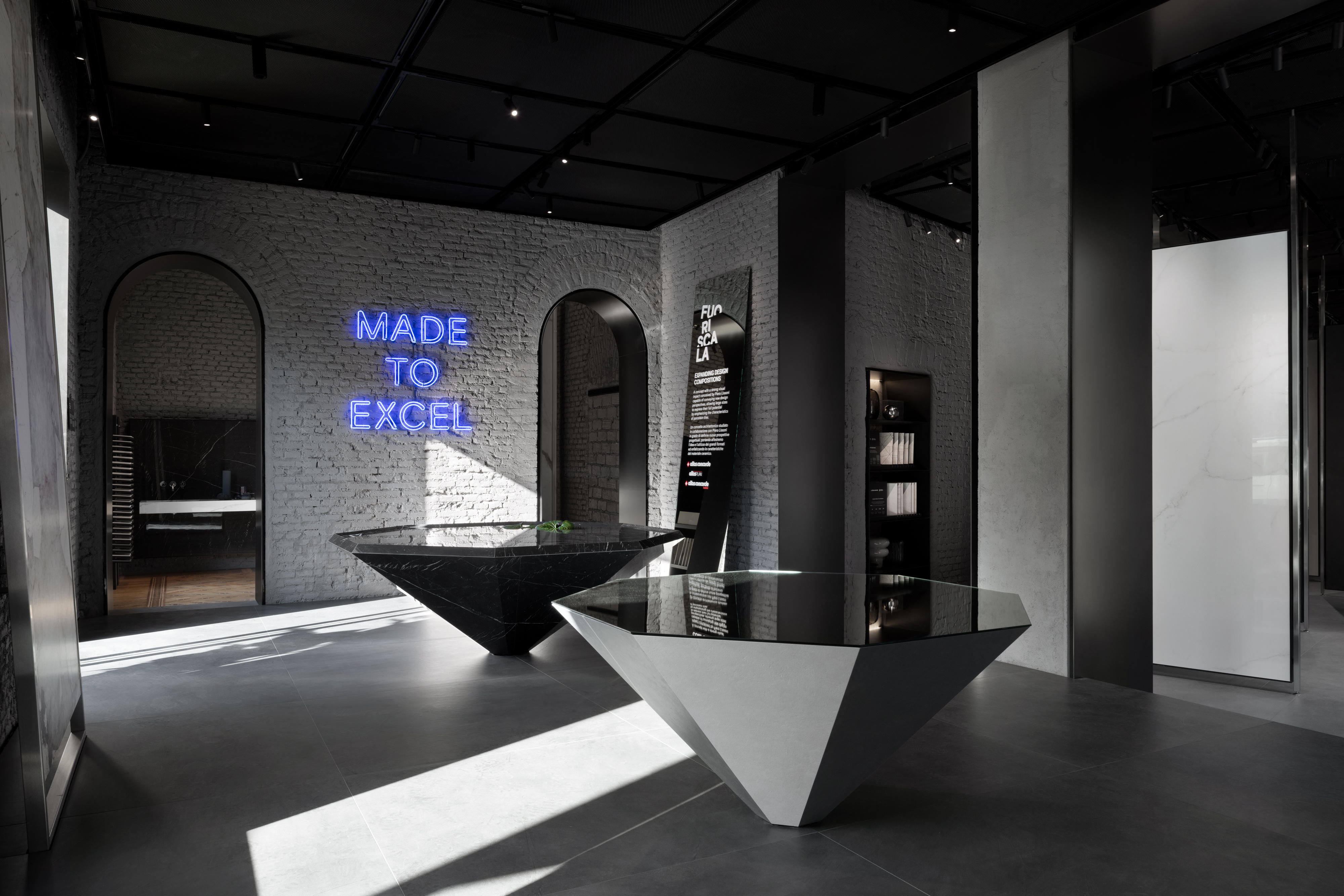 AtlasConcorde_MDW_Showroom_Fuoriscala_01