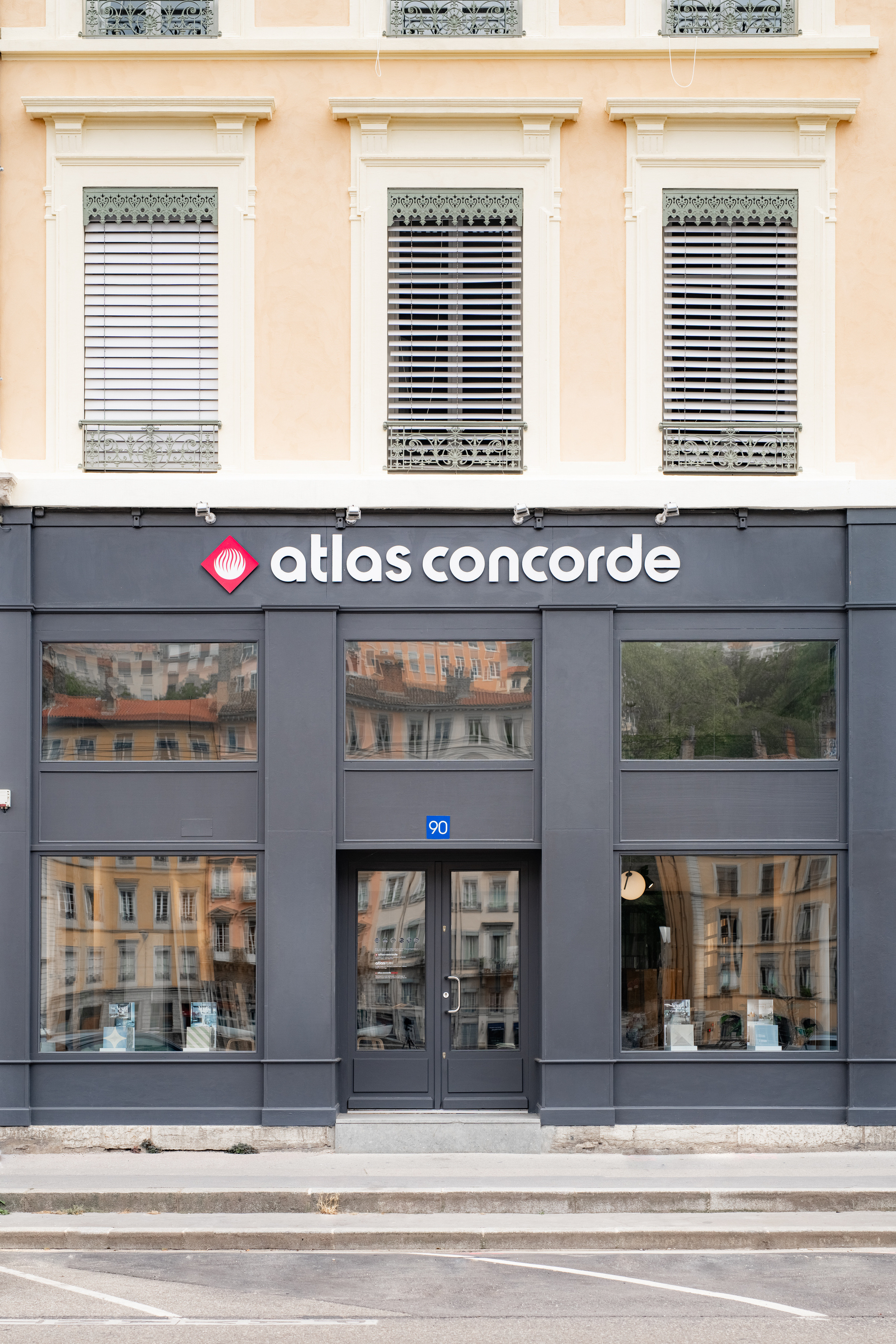 2023-07-28_15-12-29-photographe-architecture-interieur-showroom-atlas-concordre-www.studiolecarre.com