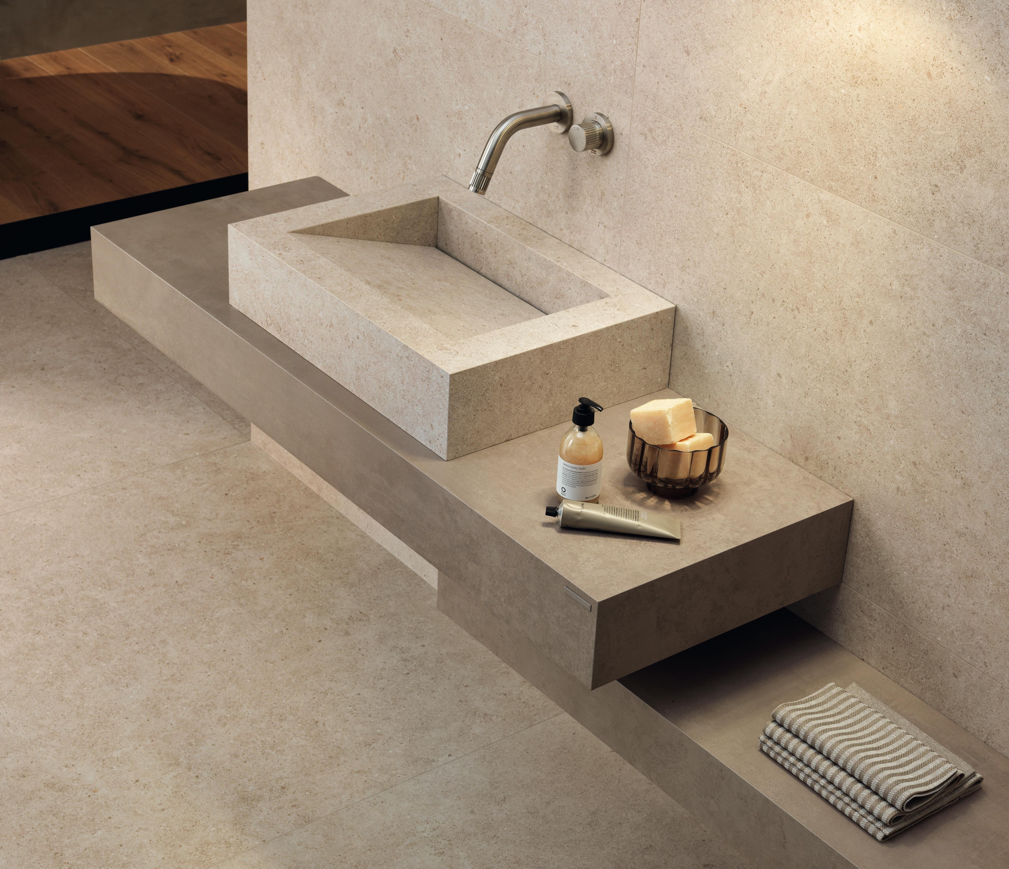 Piastrelle grande formato Bagno Effetto pietra Beige
