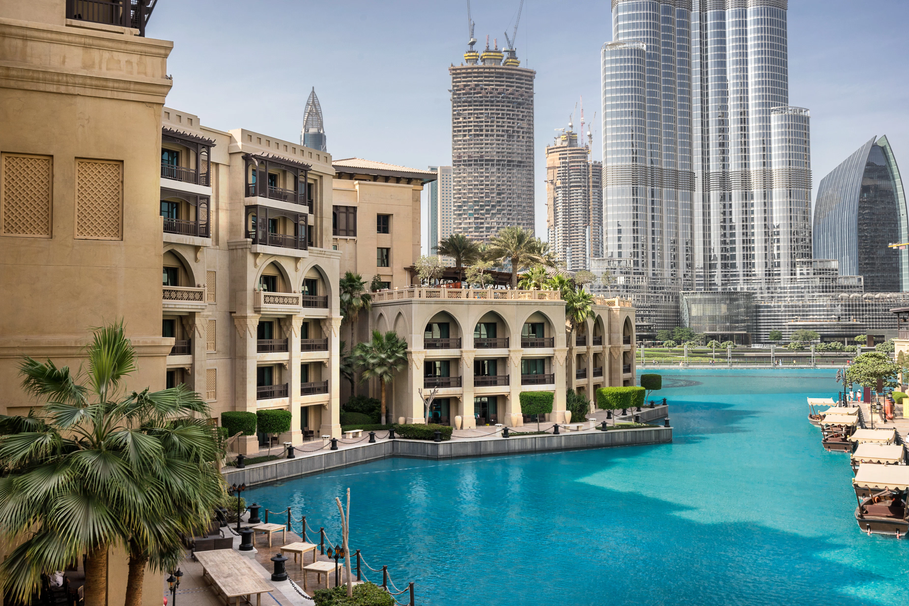 Resort оаэ. Souk al Bahar Дубай. Гранд централ отель Дубай. Grand Central 4 ОАЭ Дубай. Гранд Дейра Дубай.