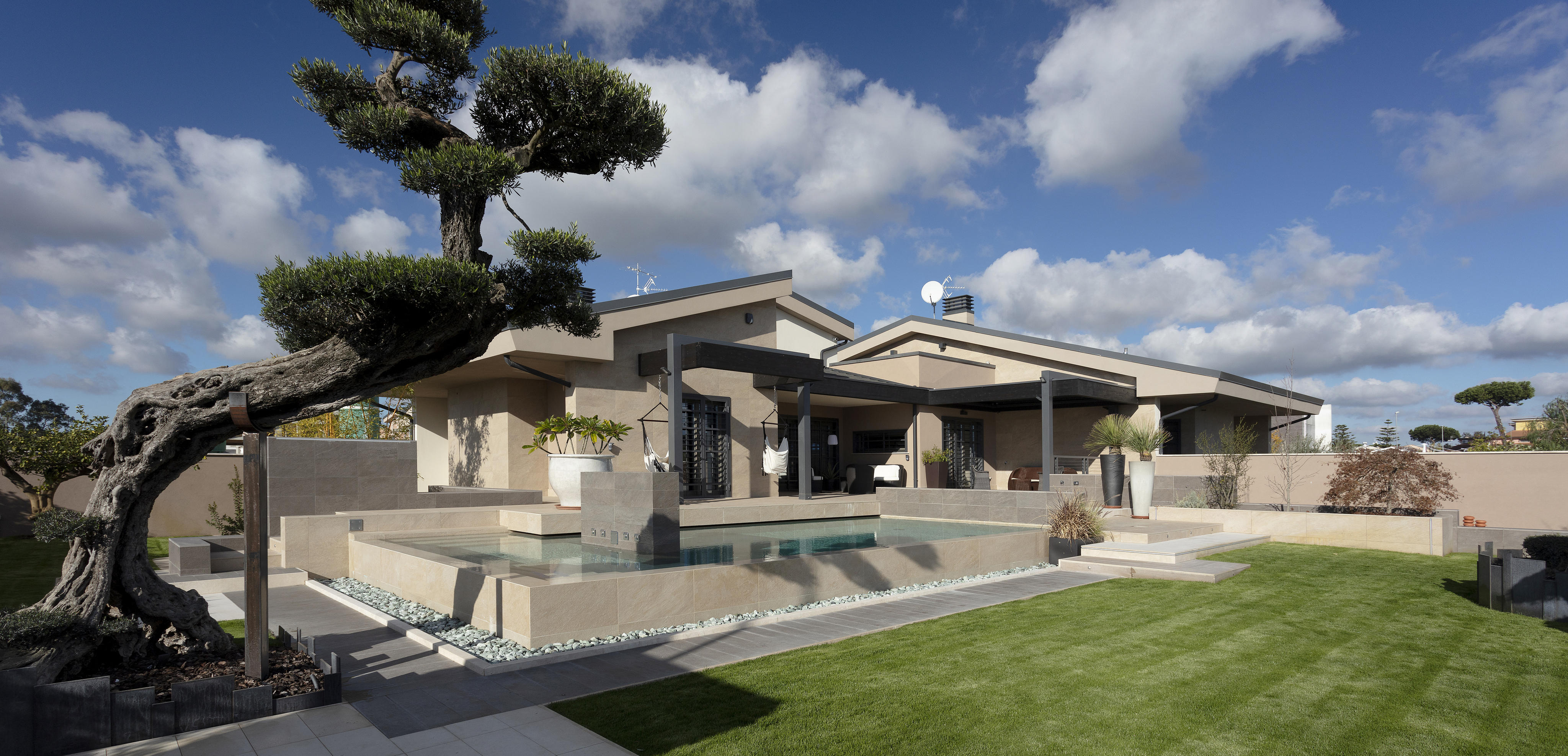 Atlas Concorde_Villa Privata Ostia_ Italia_001