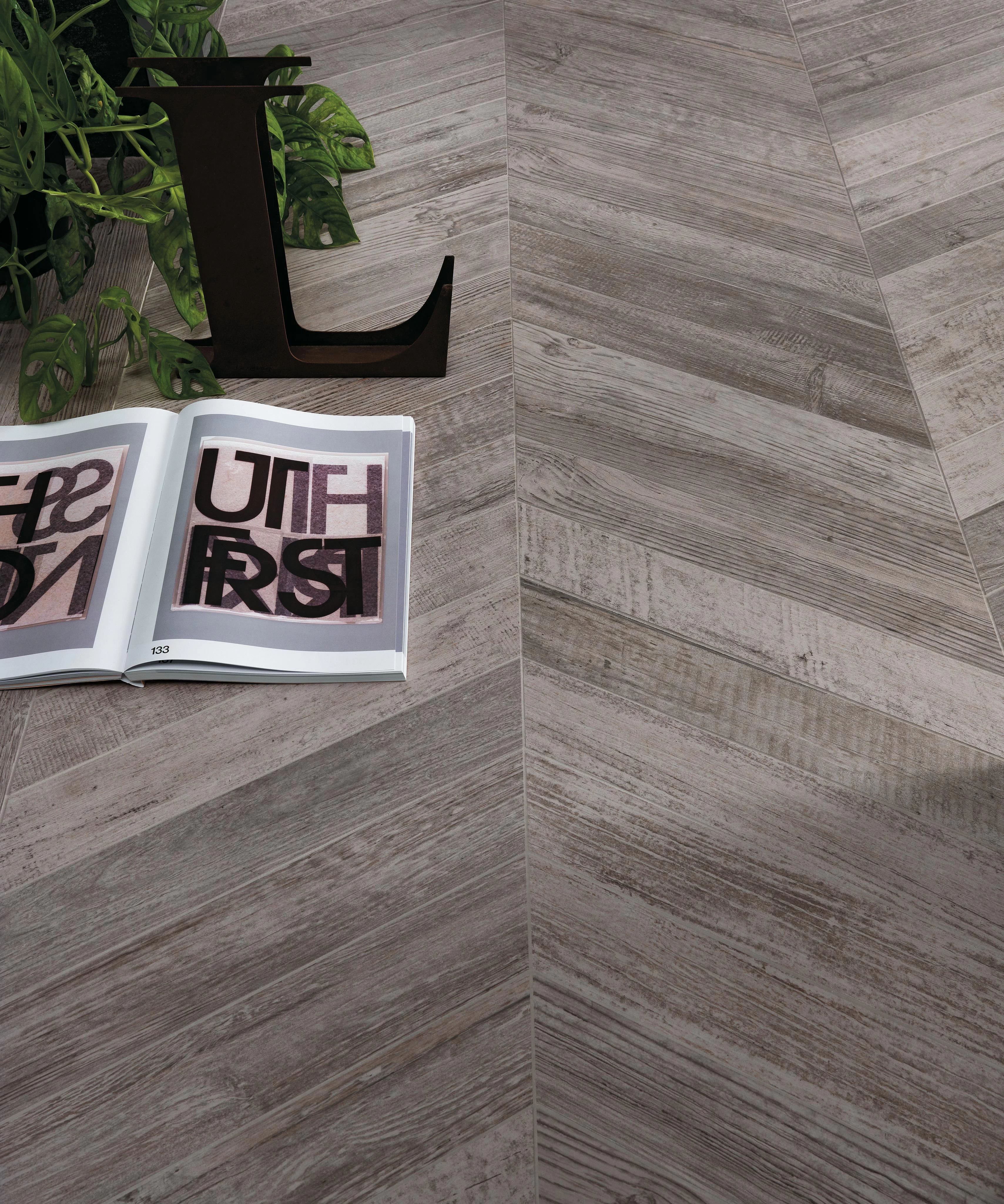 AtlasConcorde Nash 001 07 Greige Chevron