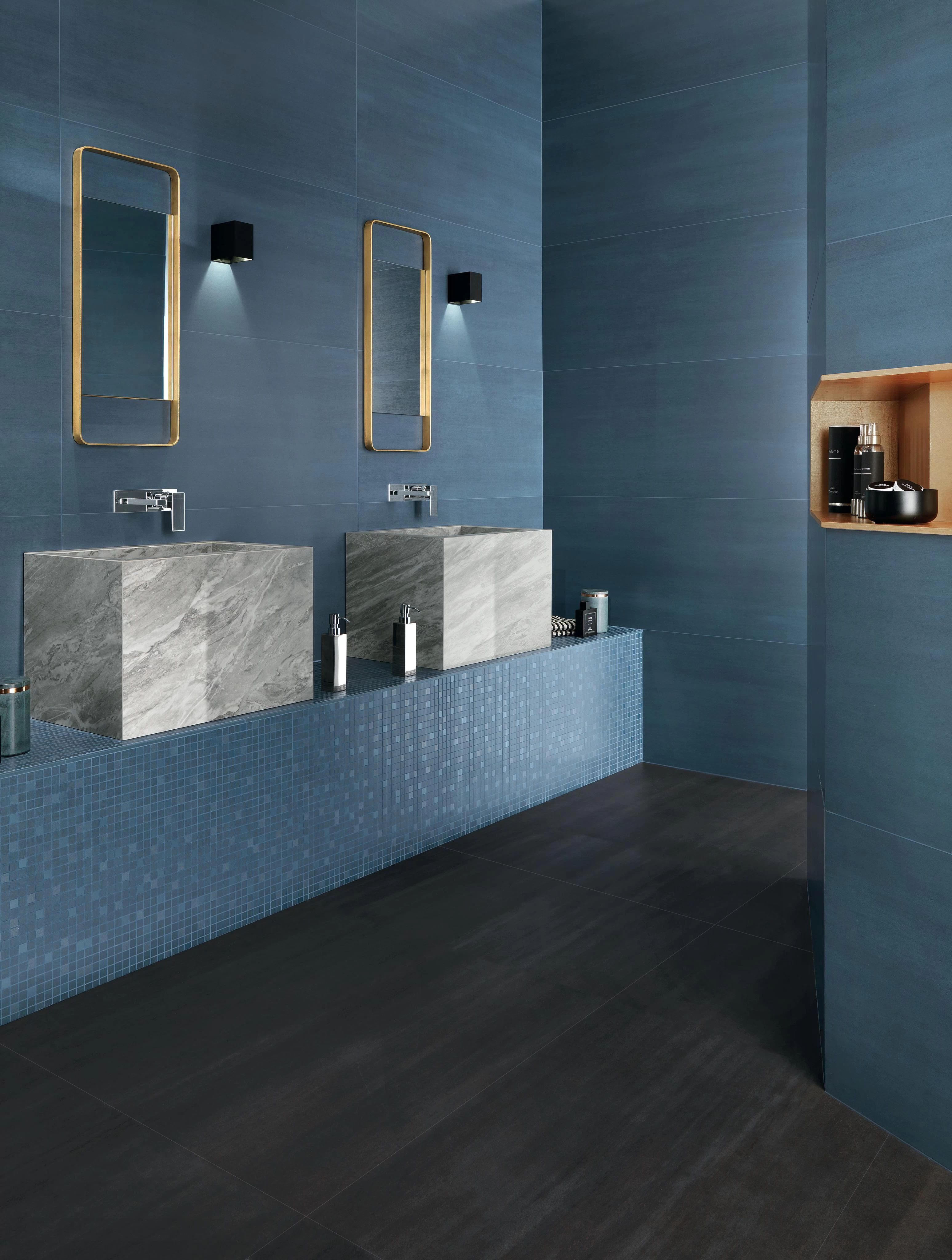 AtlasConcorde Mek 004 02 Blue-Dark