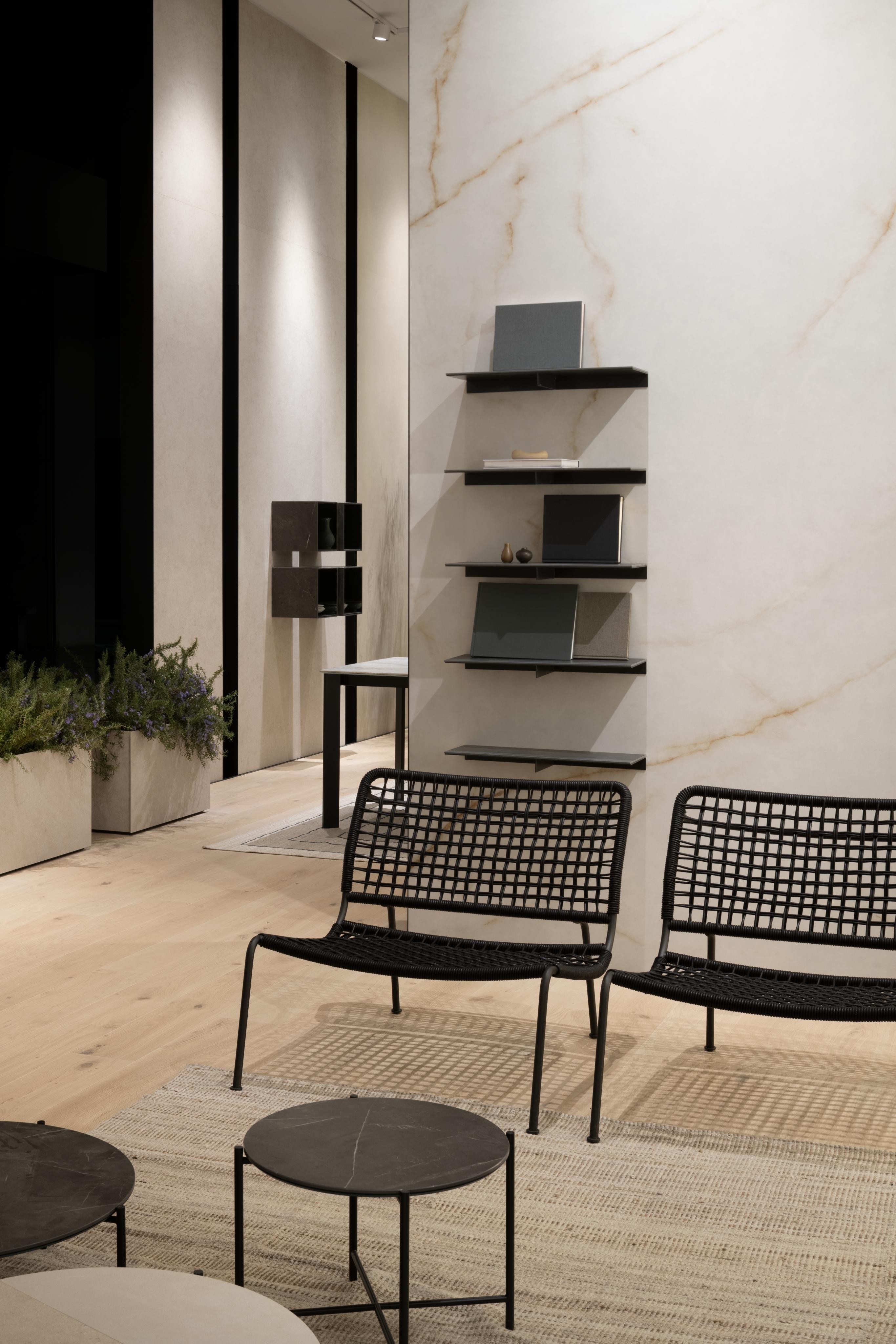 13_atlas_stand_042025