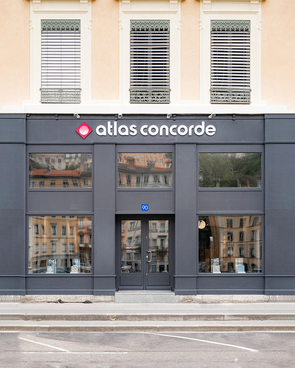 AC-LIONE
