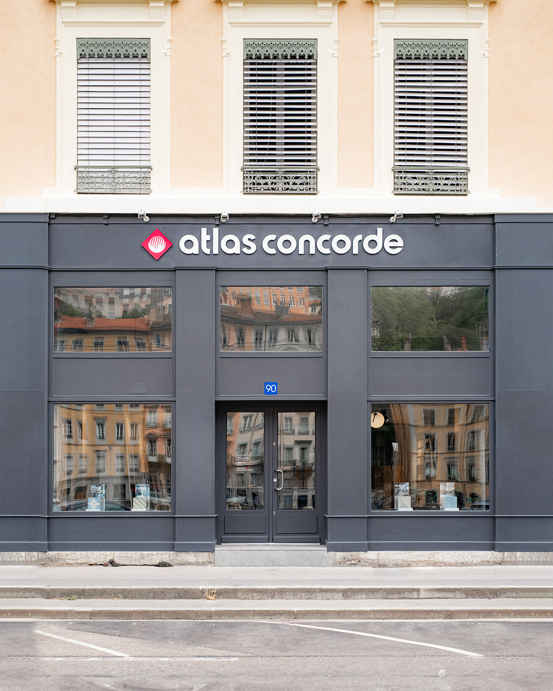 AC-LIONE