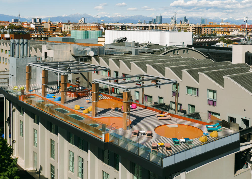 nhow_Milano_Exterior_View_Terrace_Vertigo_Side_Shot