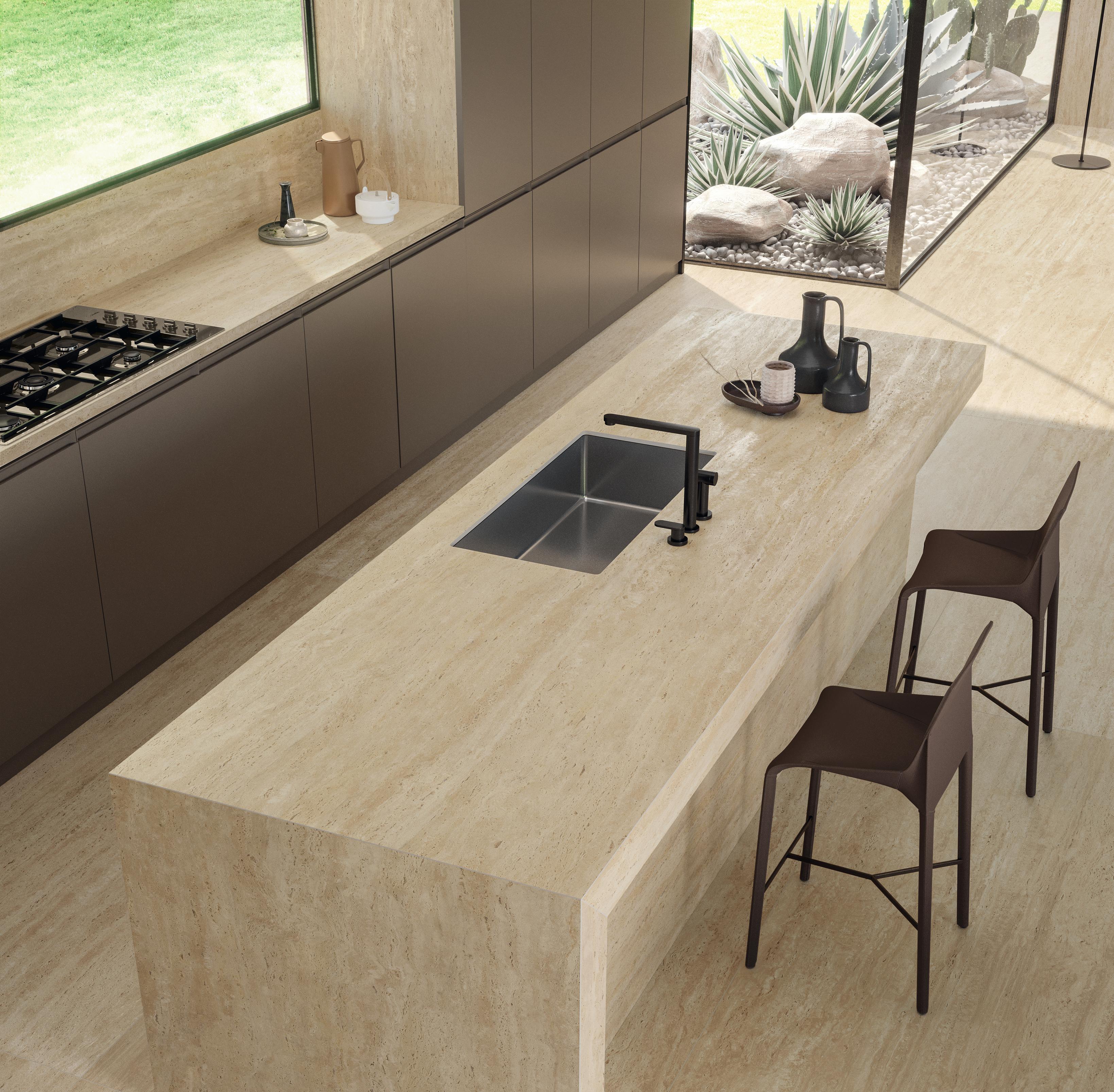 Piastrelle grande formato Cucina Effetto travertino Beige
